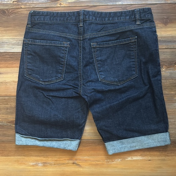 Ann Taylor Loft Modern Bermuda Jean shorts 6 - Picture 3 of 4
